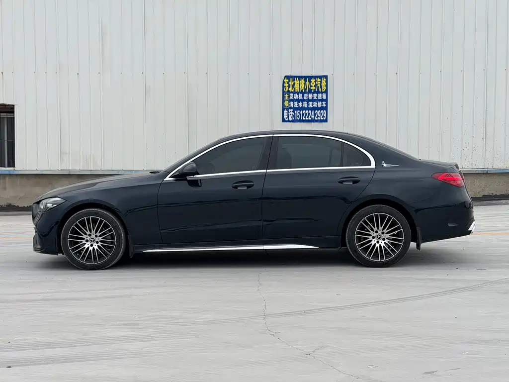 Mercedes-Benz C-Class — миниатюра 4