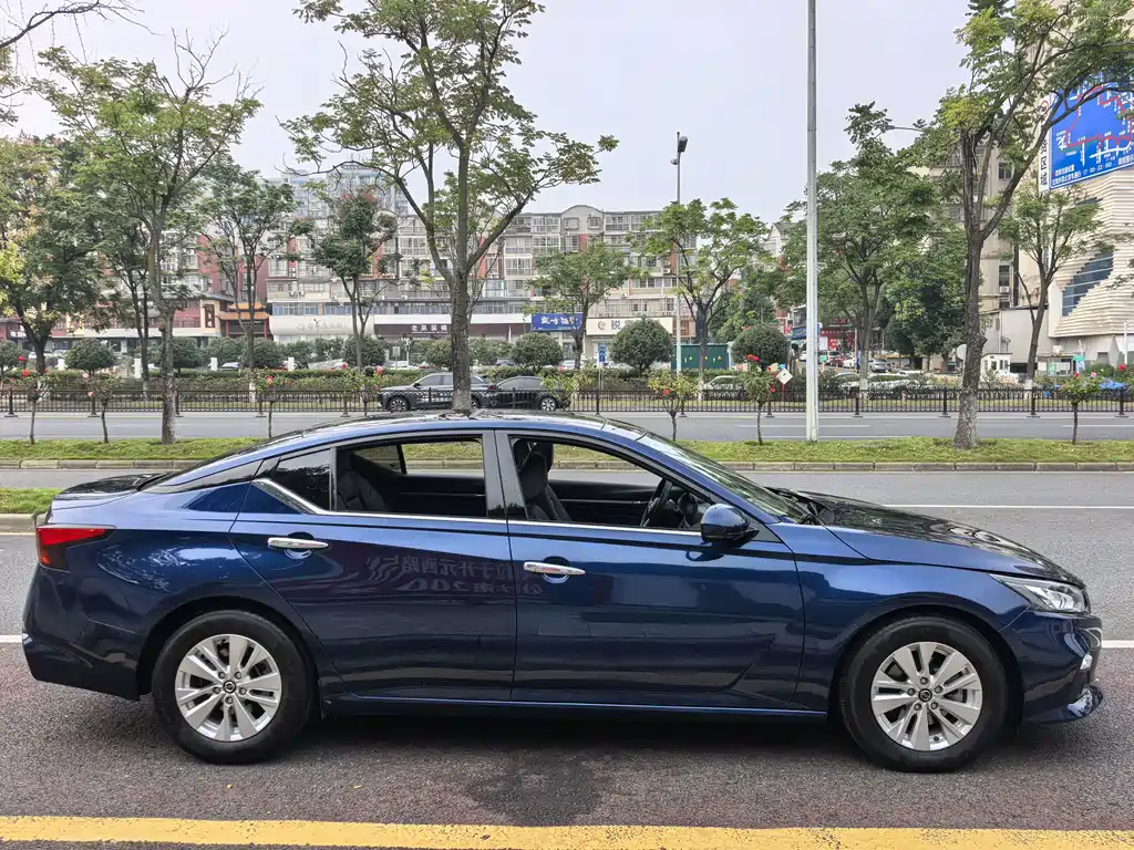 Nissan Teana — миниатюра 4
