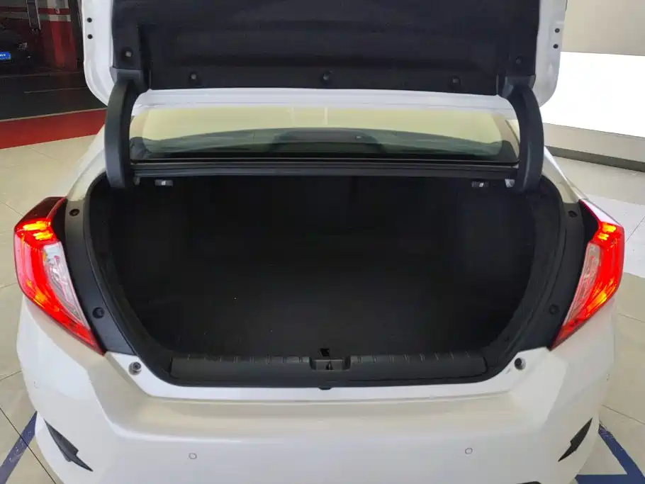 Honda Civic — миниатюра 4