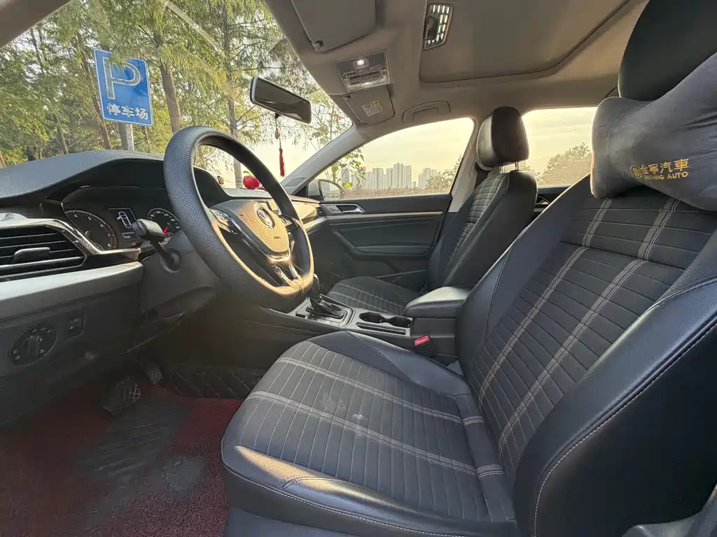 Volkswagen Lavida — миниатюра 7