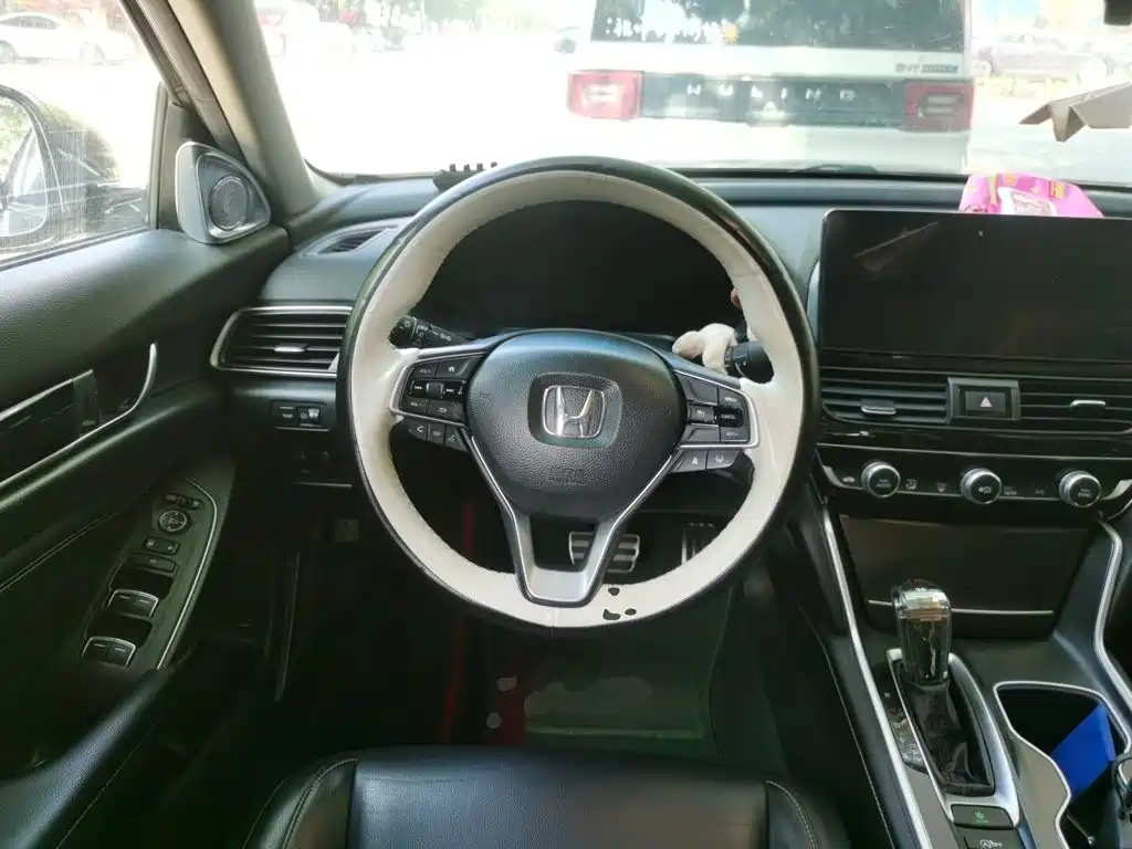 Honda Accord — миниатюра 11
