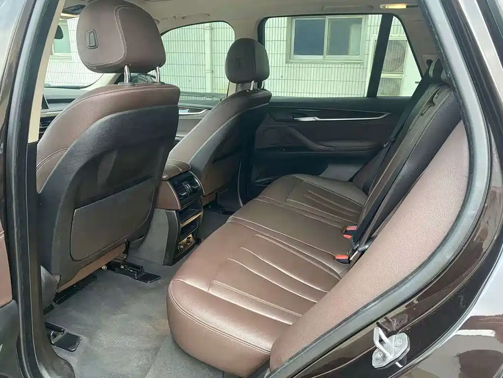 BMW X5 (Import) — миниатюра 7
