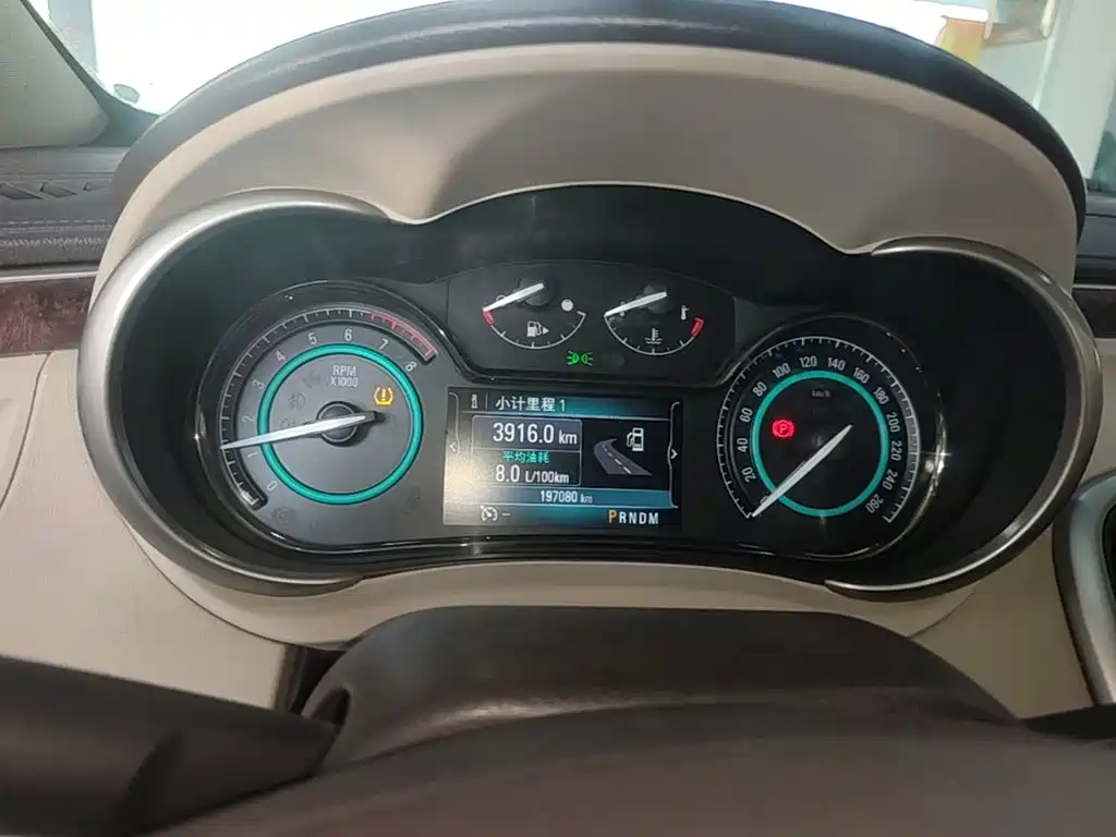 Buick LaCrosse — миниатюра 12