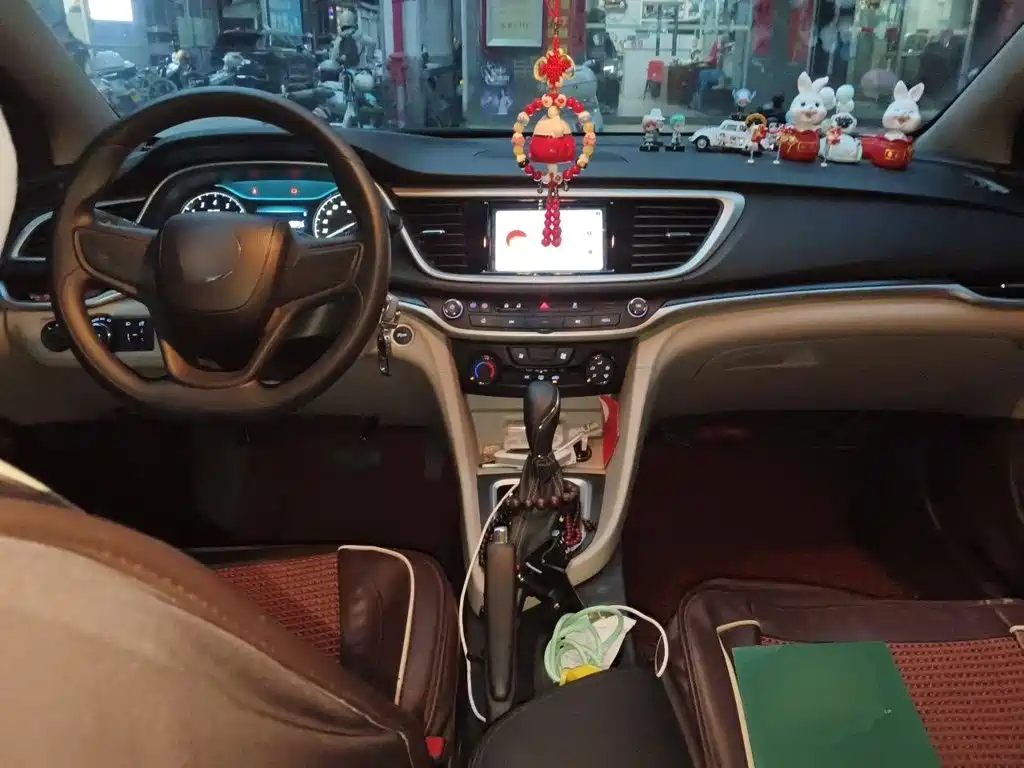 Buick Excelle — миниатюра 10
