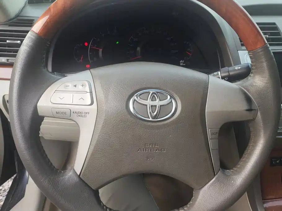 Toyota Camry — миниатюра 15