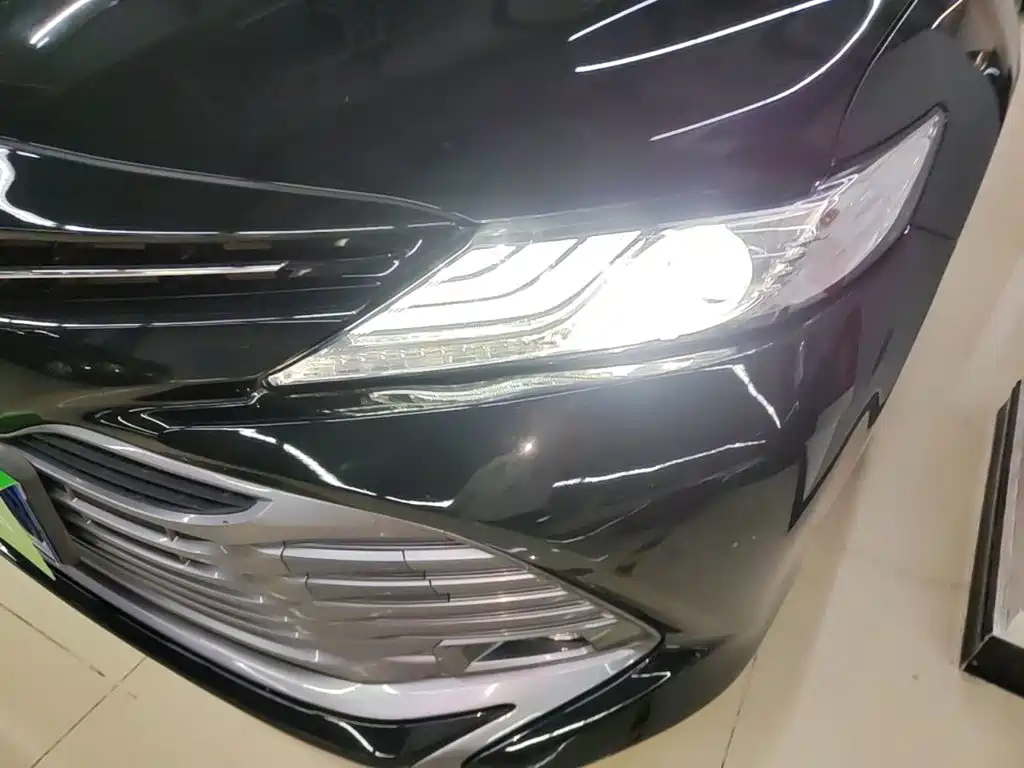 Toyota Camry — миниатюра 24