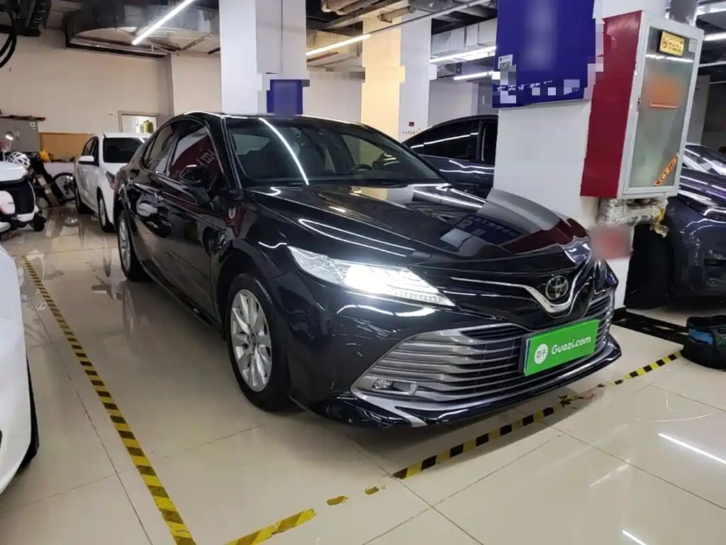 Toyota Camry — миниатюра 4