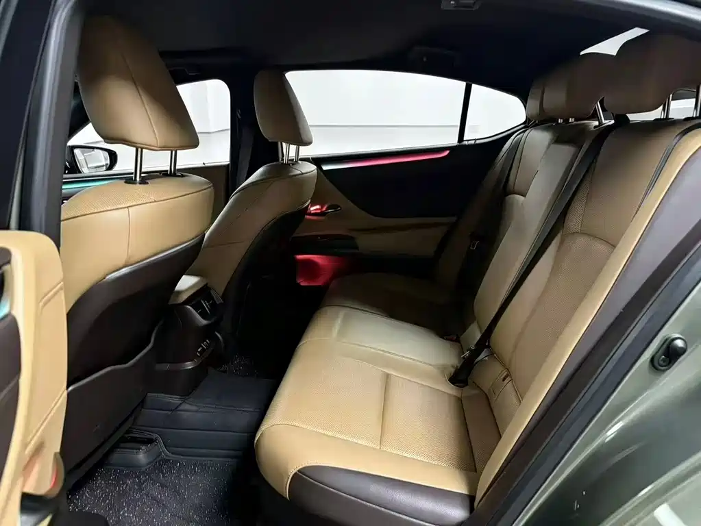 Lexus ES — миниатюра 6