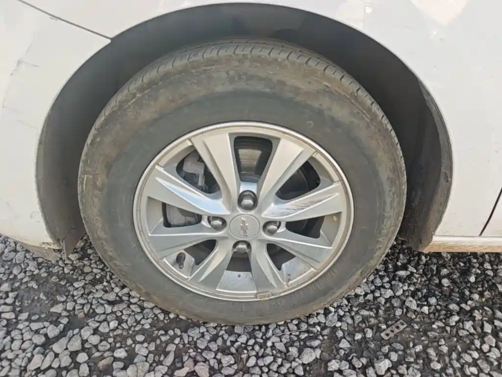 Chevrolet Sail — миниатюра 23
