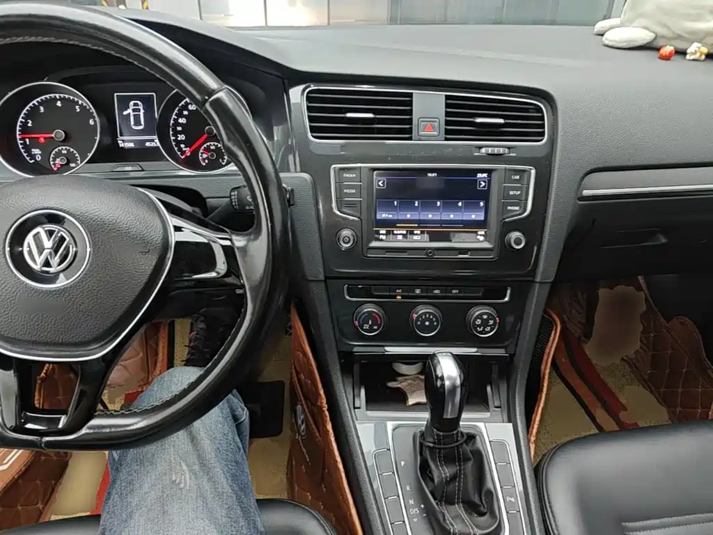 Volkswagen Golf — миниатюра 10