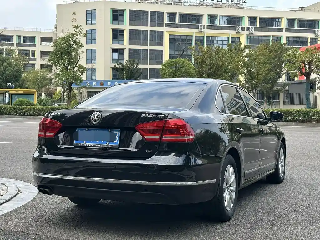 Volkswagen Passat — миниатюра 4