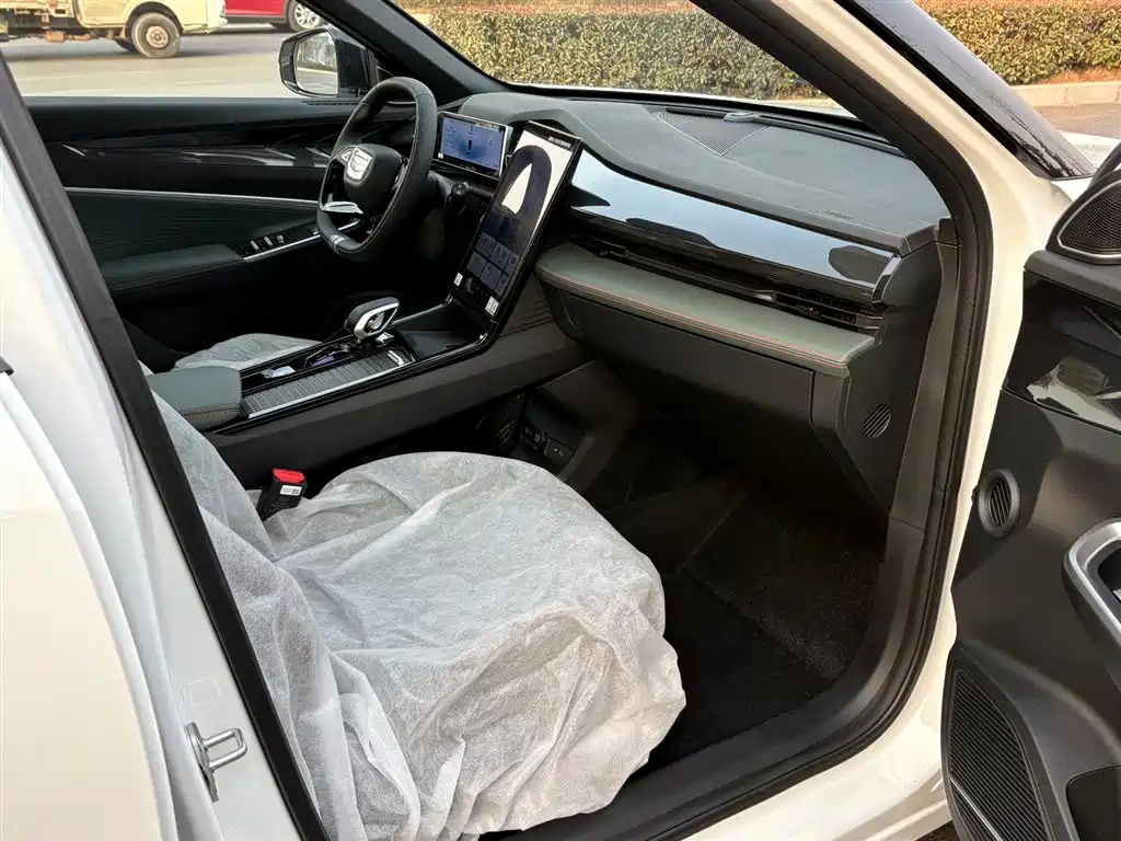 GEELY AUTOMOBILE BOYUE