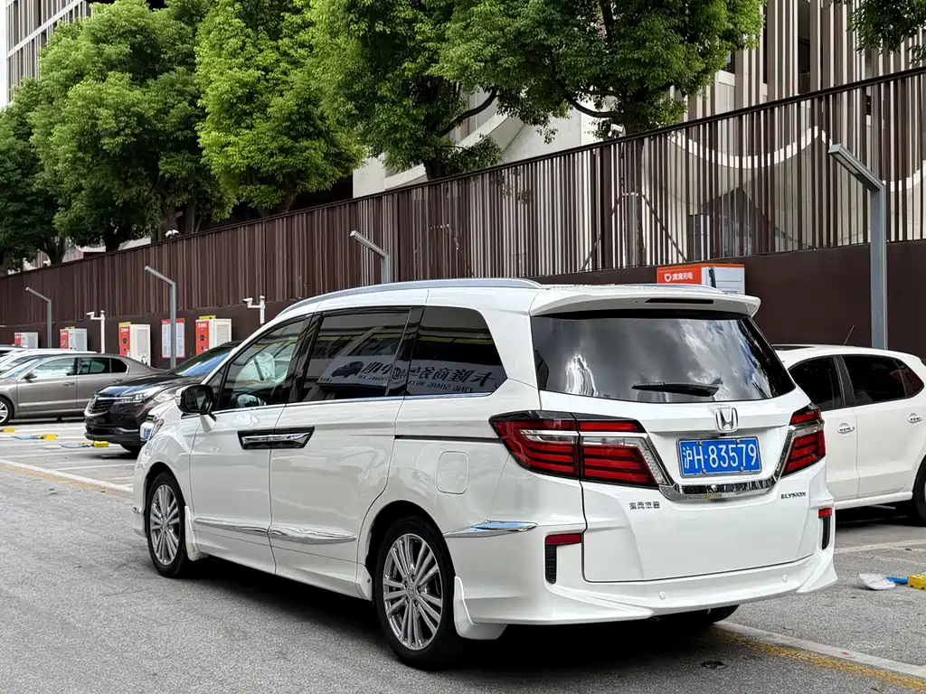 Honda Elysion — миниатюра 4