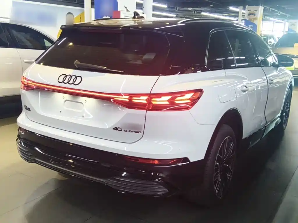 Audi Q5 e-tron — миниатюра 7