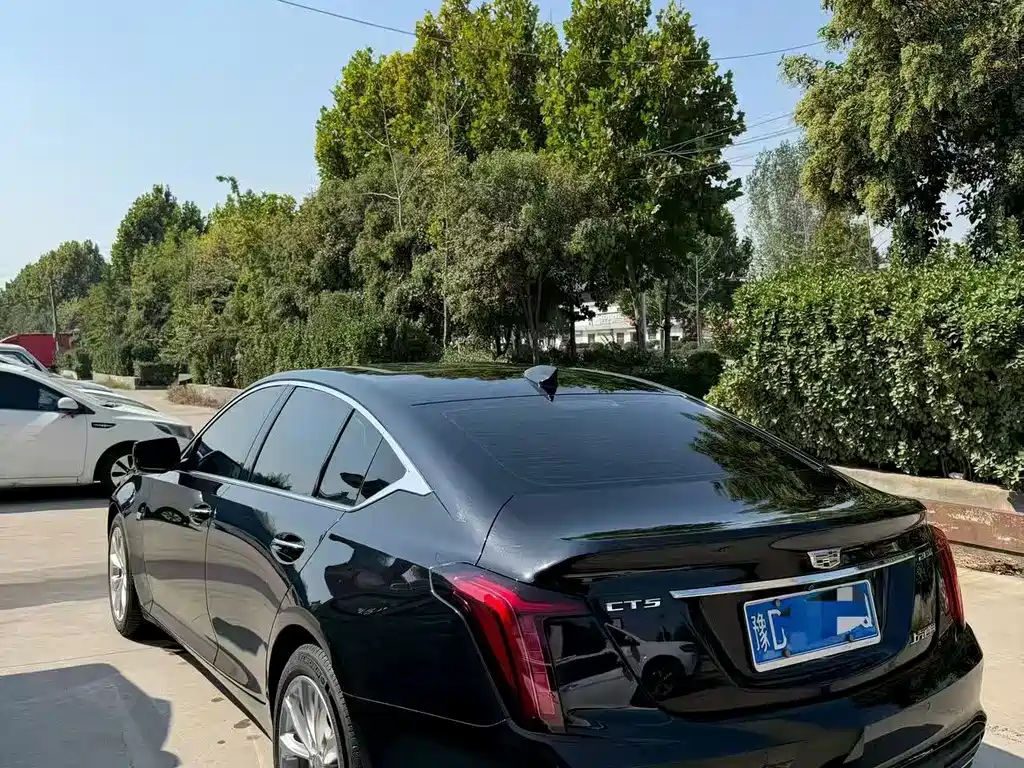 Cadillac CT5 — миниатюра 5