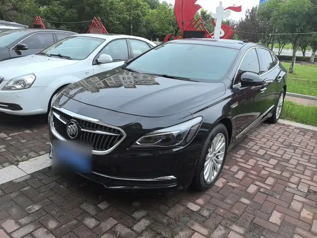 Buick LaCrosse — миниатюра 2