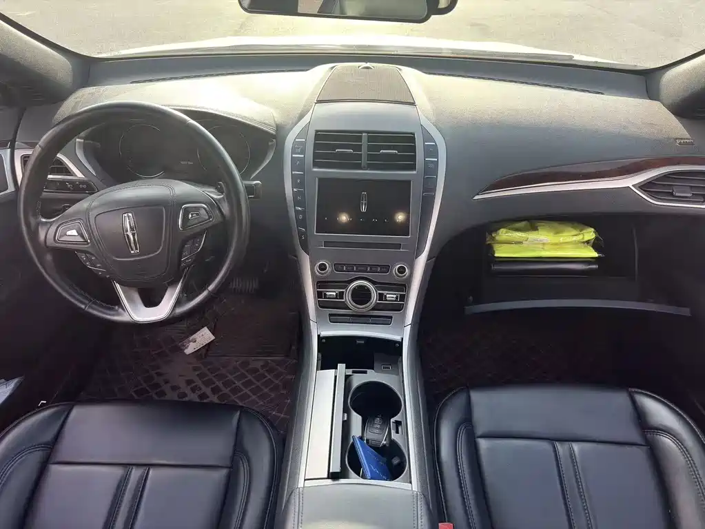 Lincoln MKZ — миниатюра 7
