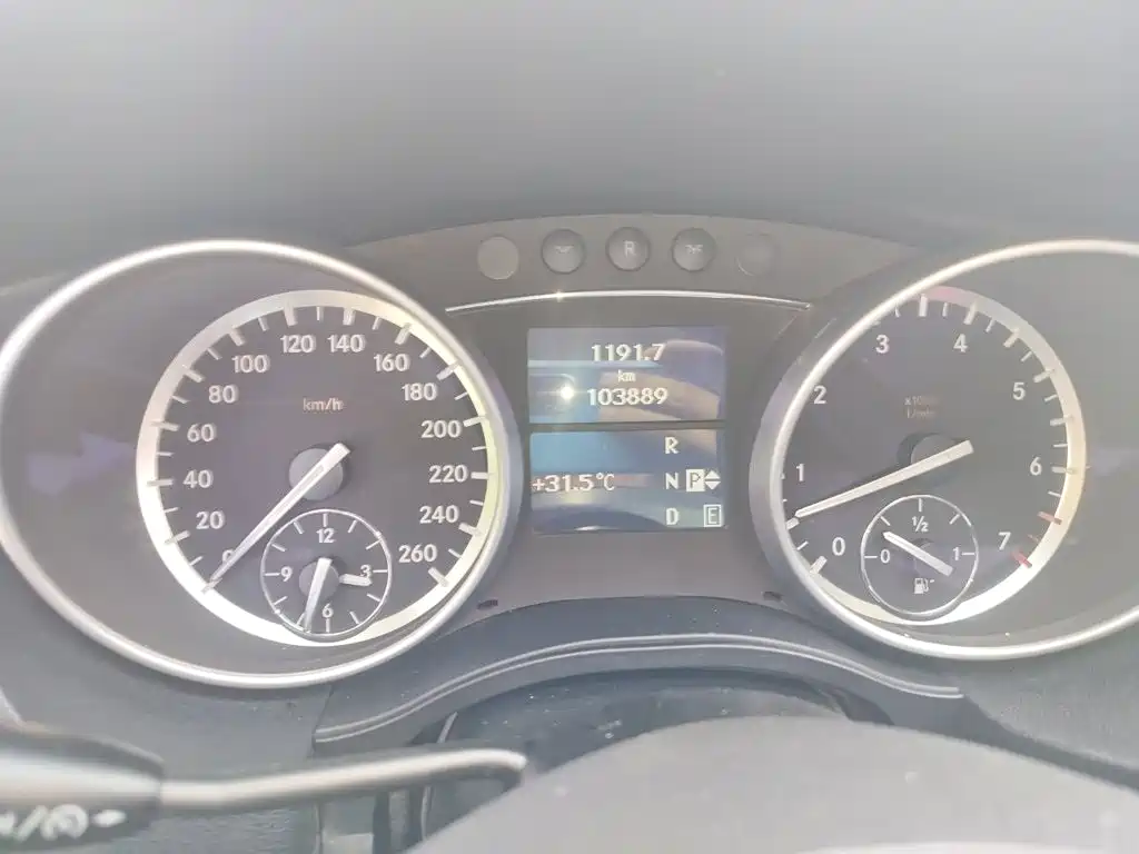 Mercedes-Benz R-Class — миниатюра 8
