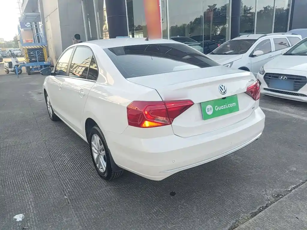 Volkswagen Jetta — миниатюра 5