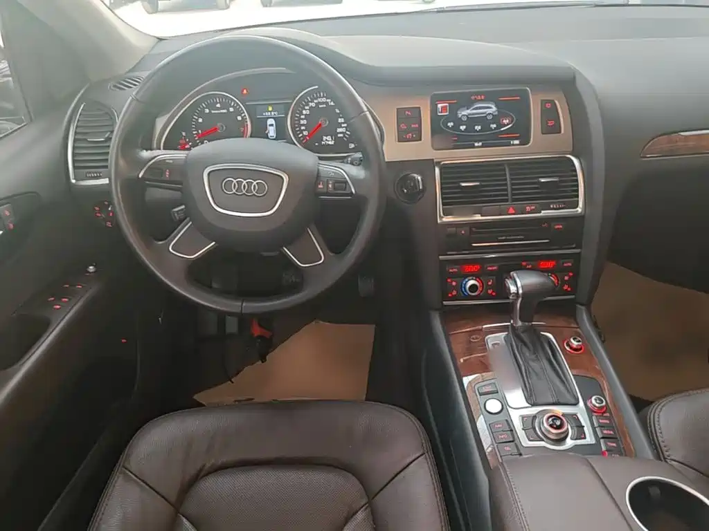 Audi Q7 — миниатюра 10