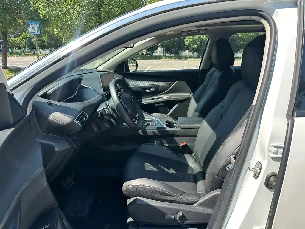 Peugeot 4008 — миниатюра 4