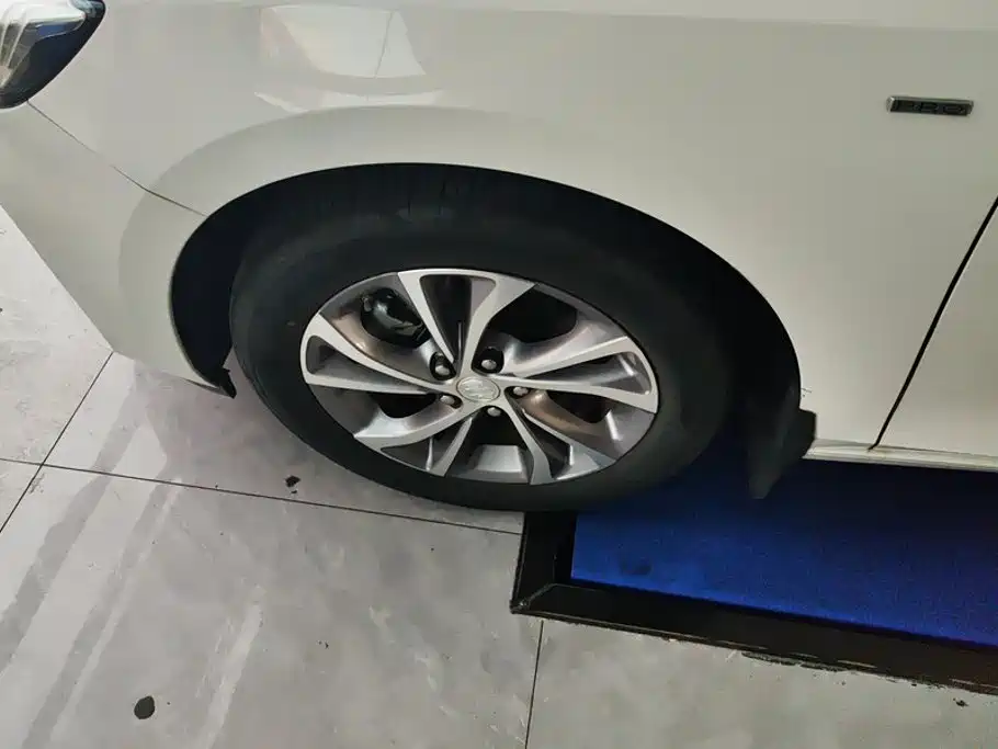 Buick Verano — миниатюра 6