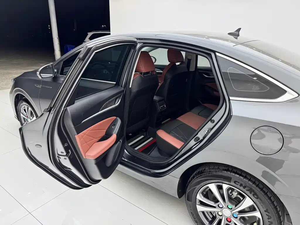 Changan Eado — миниатюра 4