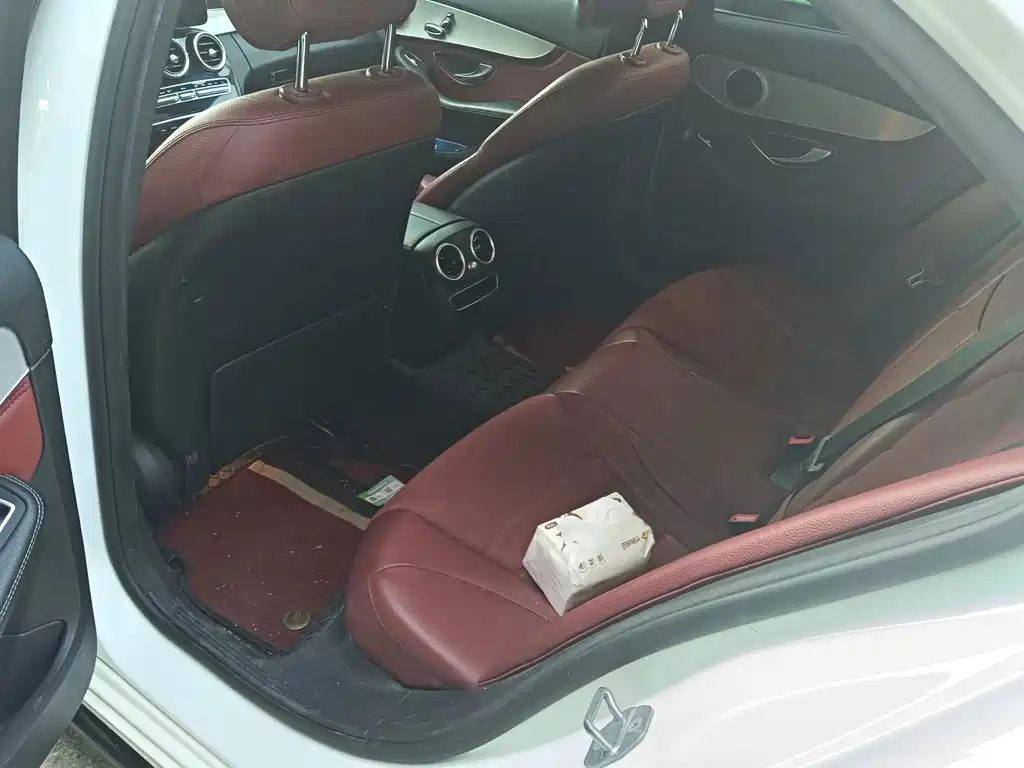 Mercedes-Benz C-Class — миниатюра 6