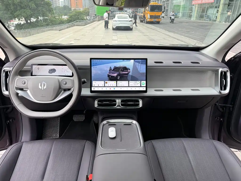 Leapmotor Leapmotor B10 — миниатюра 6