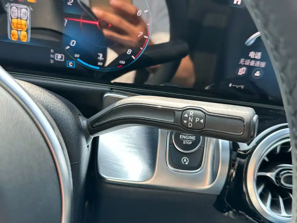 Mercedes-Benz GLB — миниатюра 24