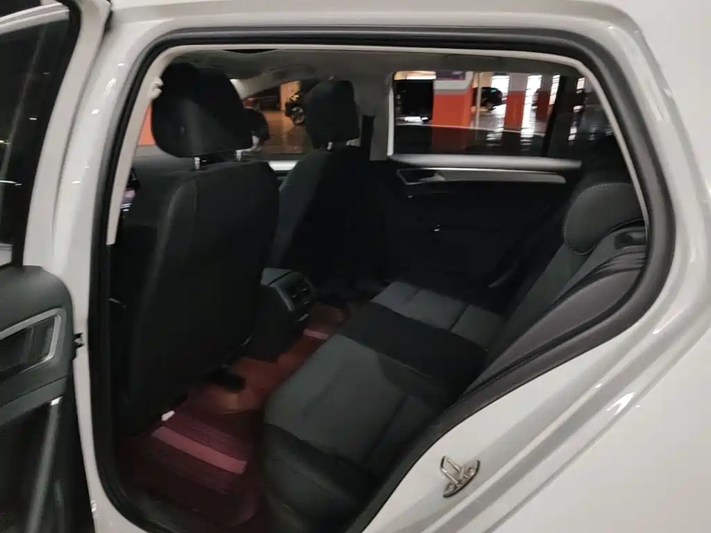 Volkswagen Golf — миниатюра 17