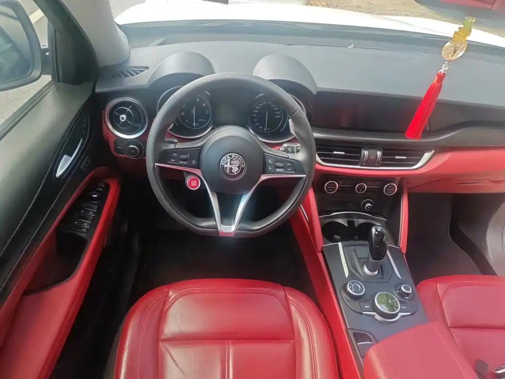 Alfa Romeo Stelvio — миниатюра 3