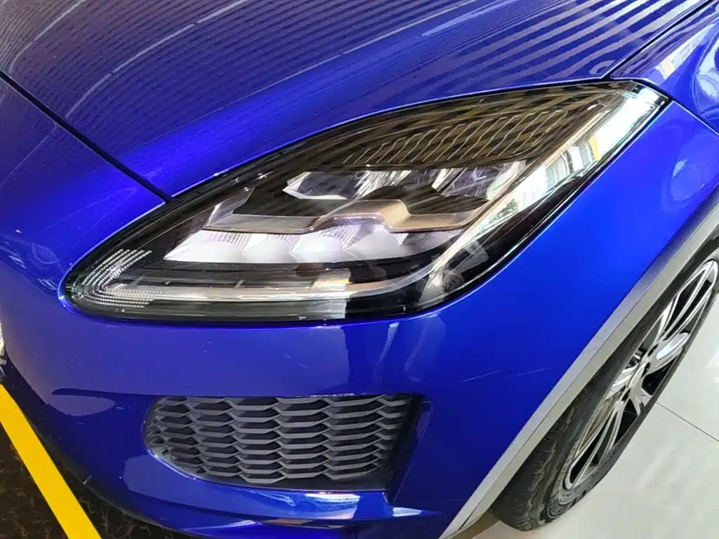 Jaguar E-PACE — миниатюра 24