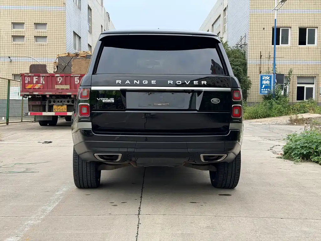 Land Rover Range Rover — миниатюра 17