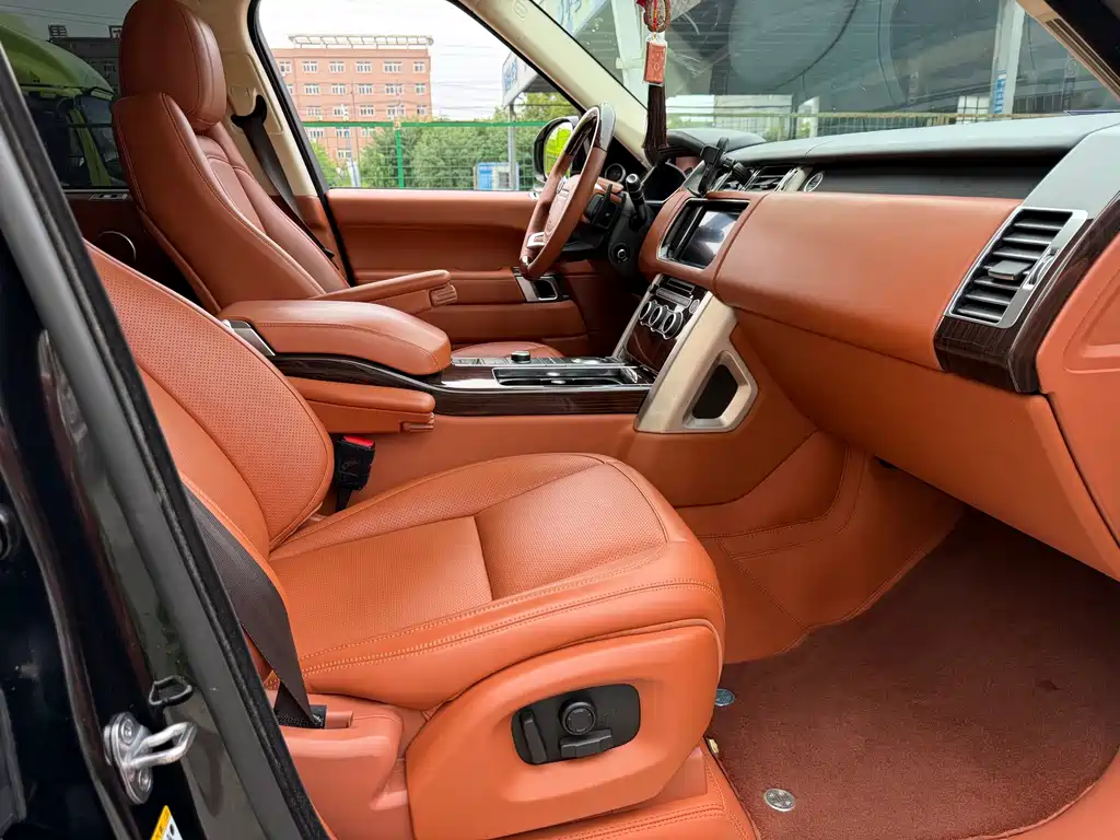 Land Rover Range Rover — миниатюра 14