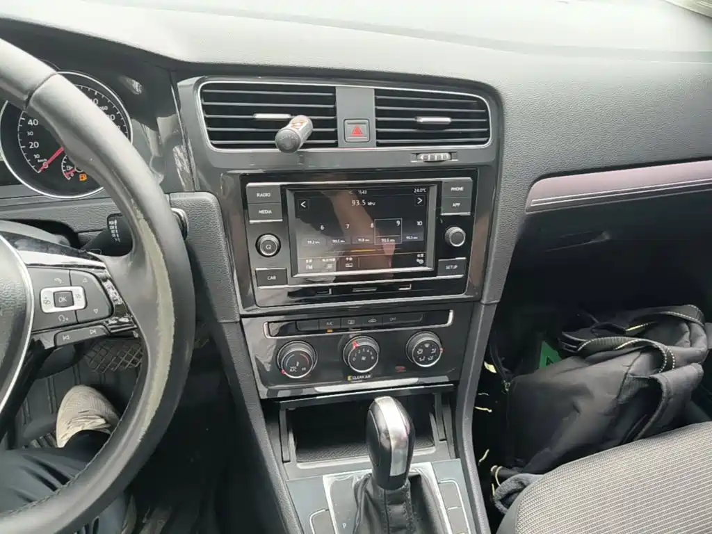 Volkswagen Golf — миниатюра 10