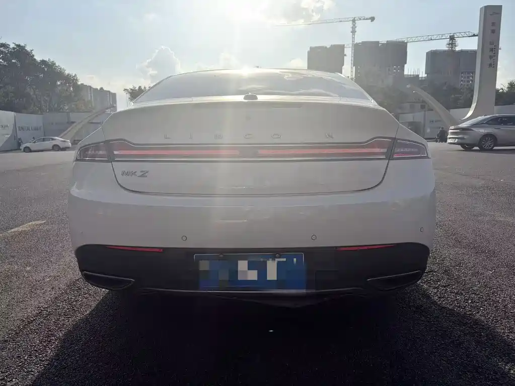 Lincoln MKZ — миниатюра 10