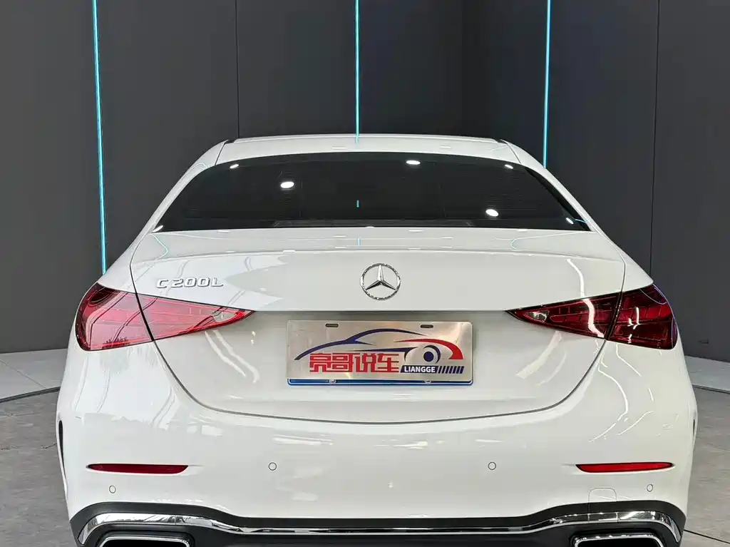 Mercedes-Benz C-Class — миниатюра 7