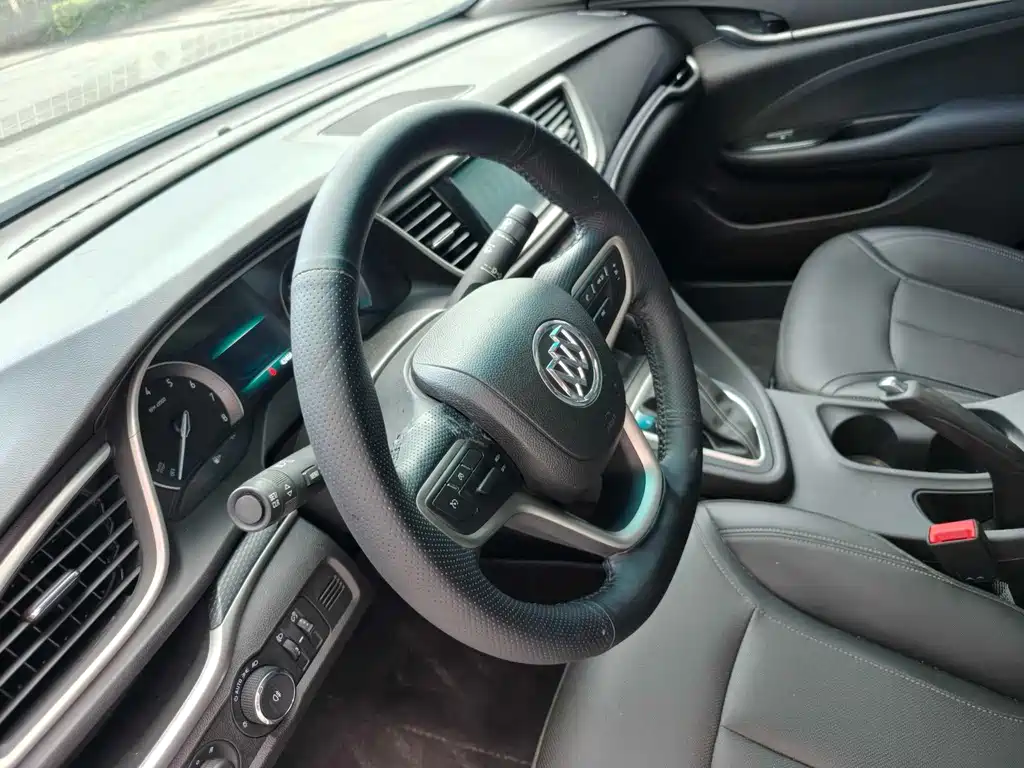 Buick Excelle — миниатюра 11