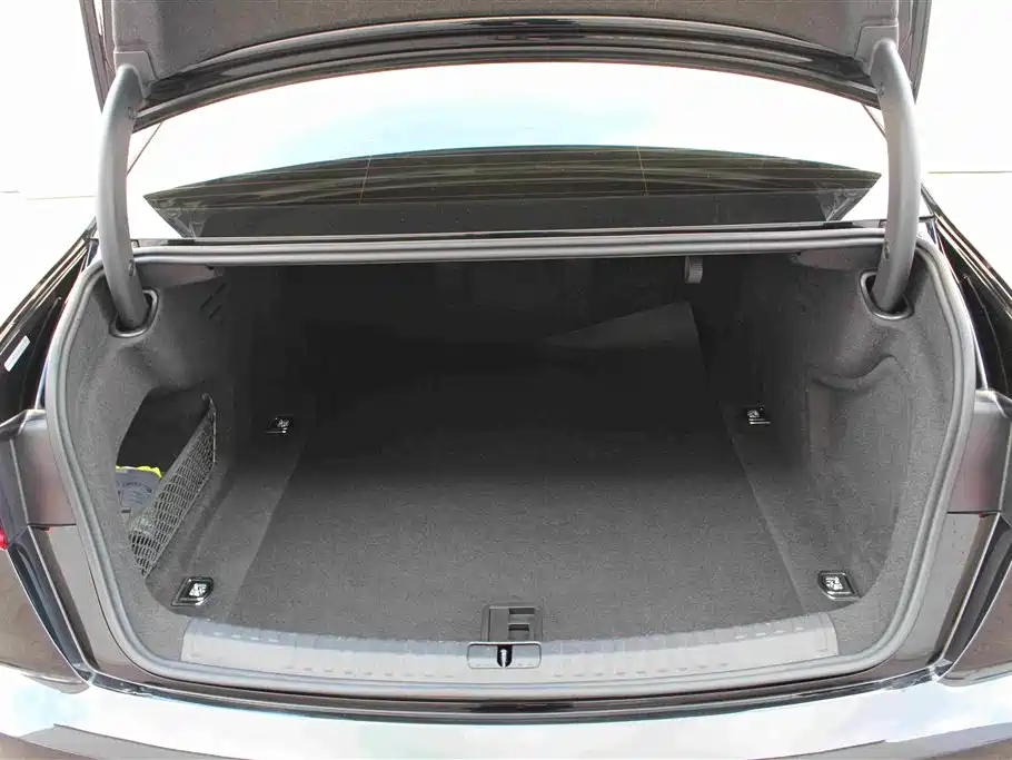 Audi A6L — миниатюра 18