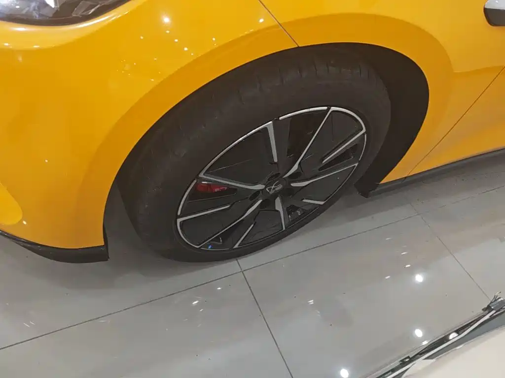 BYD Han L — миниатюра 23