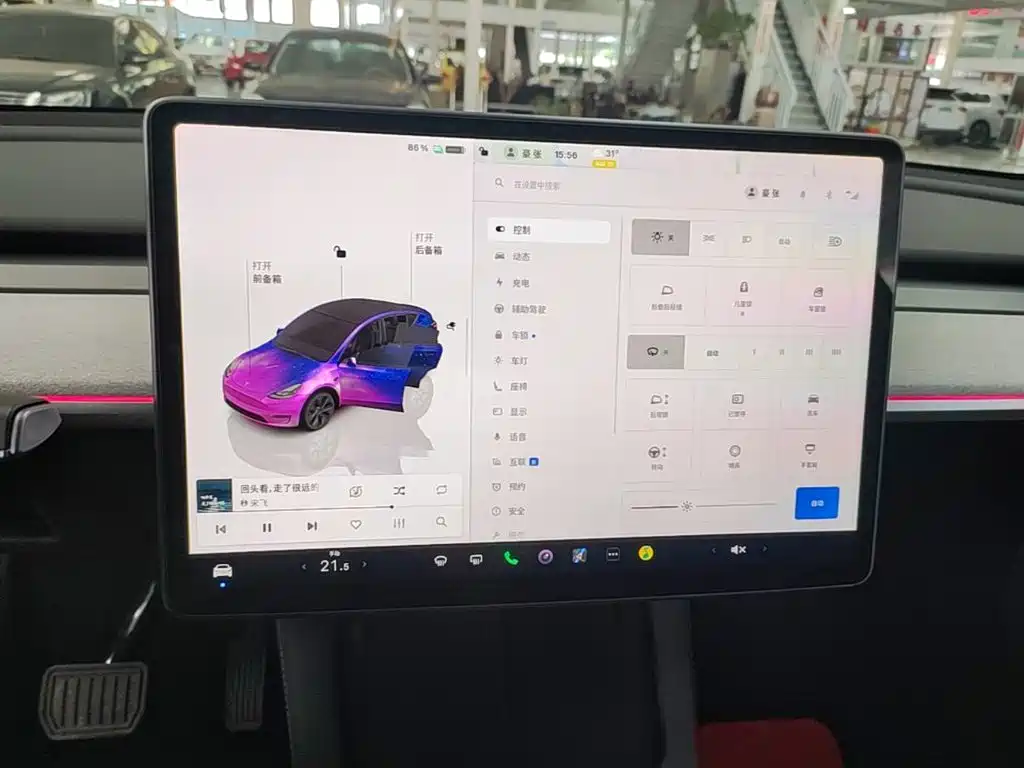 Tesla Model Y — миниатюра 13