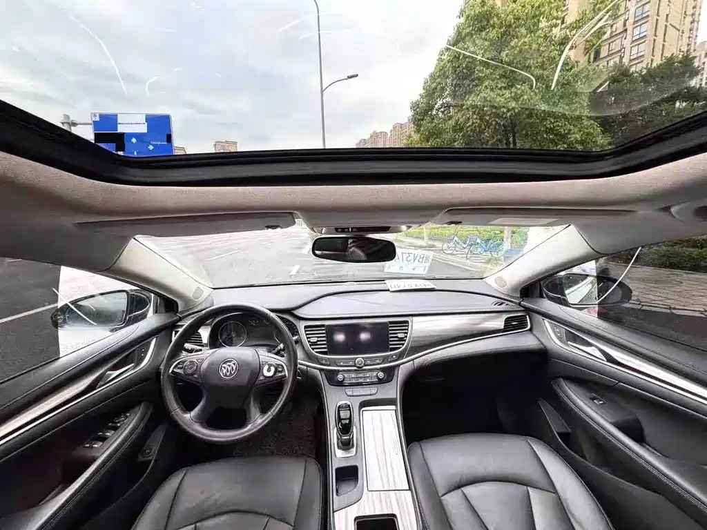 Buick LaCrosse — миниатюра 6