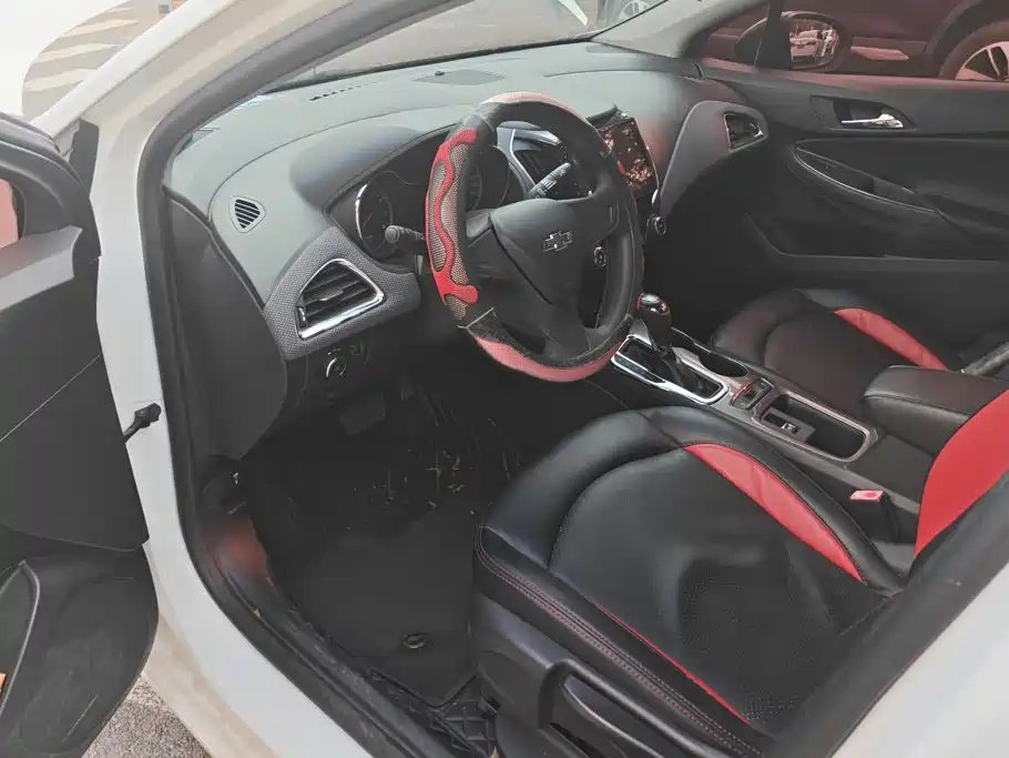 Chevrolet Cruze — миниатюра 9
