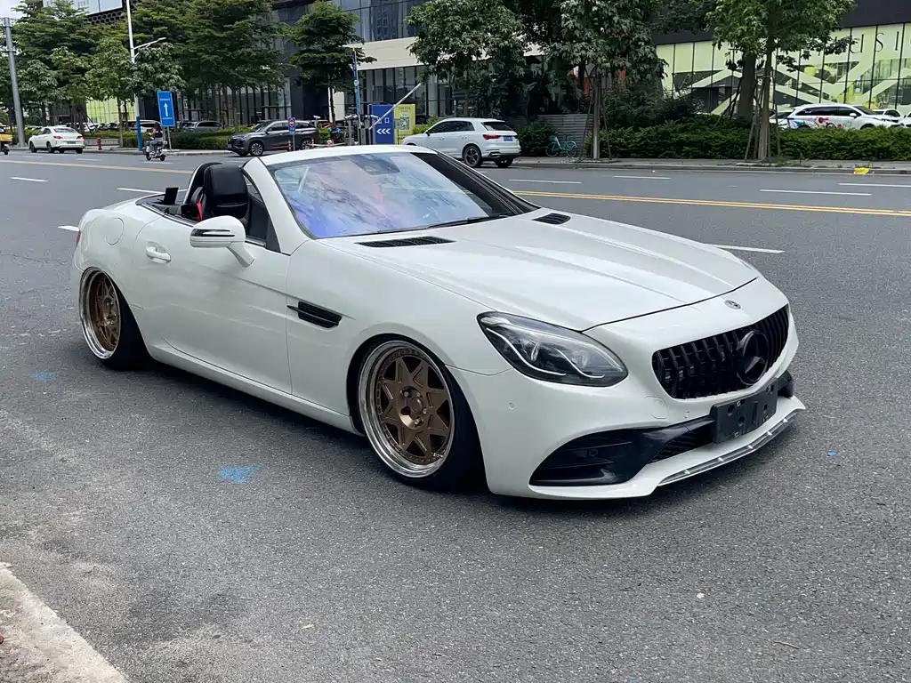 Mercedes-Benz SLC 2018 SLC 300 Luxury Sport