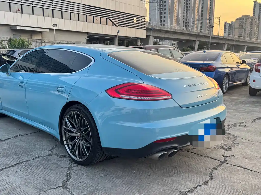 Porsche Panamera — миниатюра 8