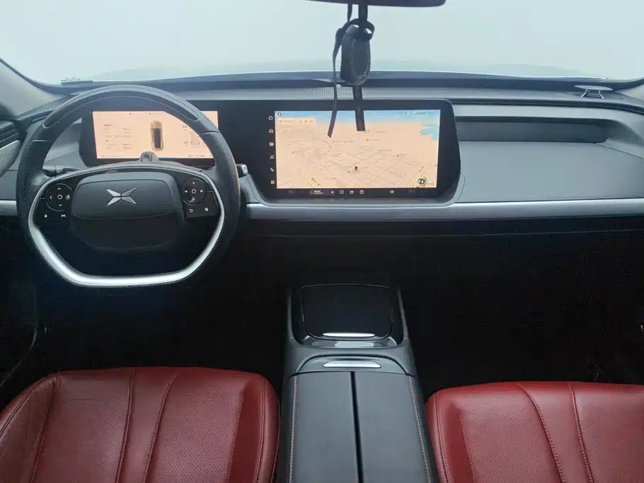 XPeng P7 — миниатюра 12