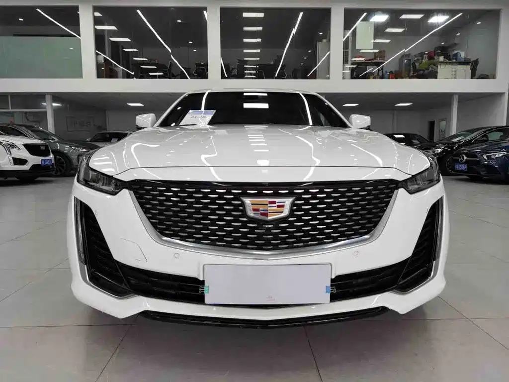 Cadillac CT5 — миниатюра 2