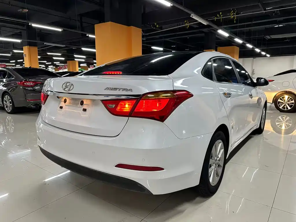 Hyundai Mistra — миниатюра 16