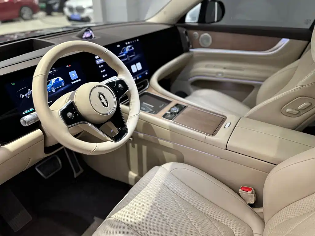 AITO ASK THE WORLD M9